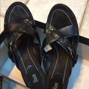 Bass black leather sandals